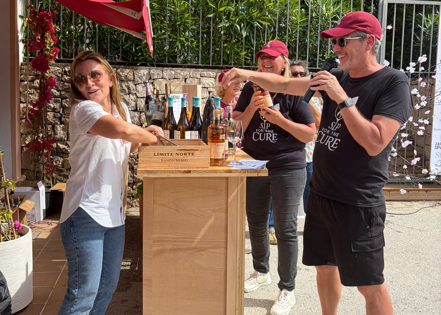 Prize draw at the Vineyard Walk